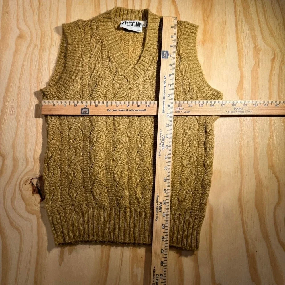 Vintage 90s ACT III Cable Knit tan Sweater Vest